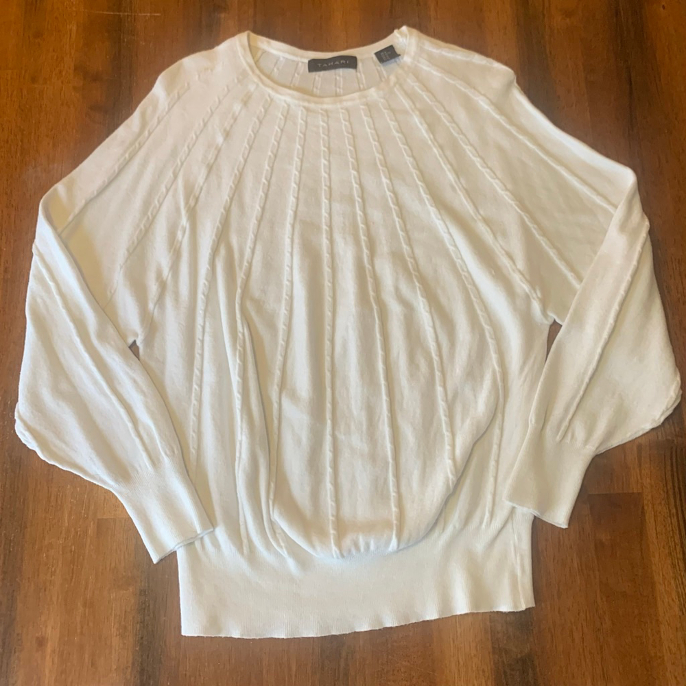 Tahari Sweater XL white Batwing sleeves cable knit Accents